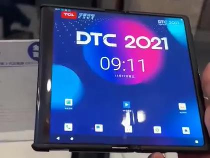 業(yè)界首款！TCL 華星光電卷軸 + 折疊屏二合一夢幻手機曝光
