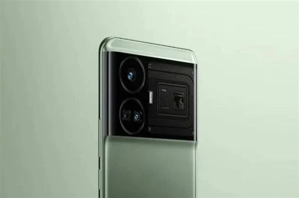 realme真我聯合比亞迪電子共同打造“奇跡玻璃”，真我GT5將首發搭載
