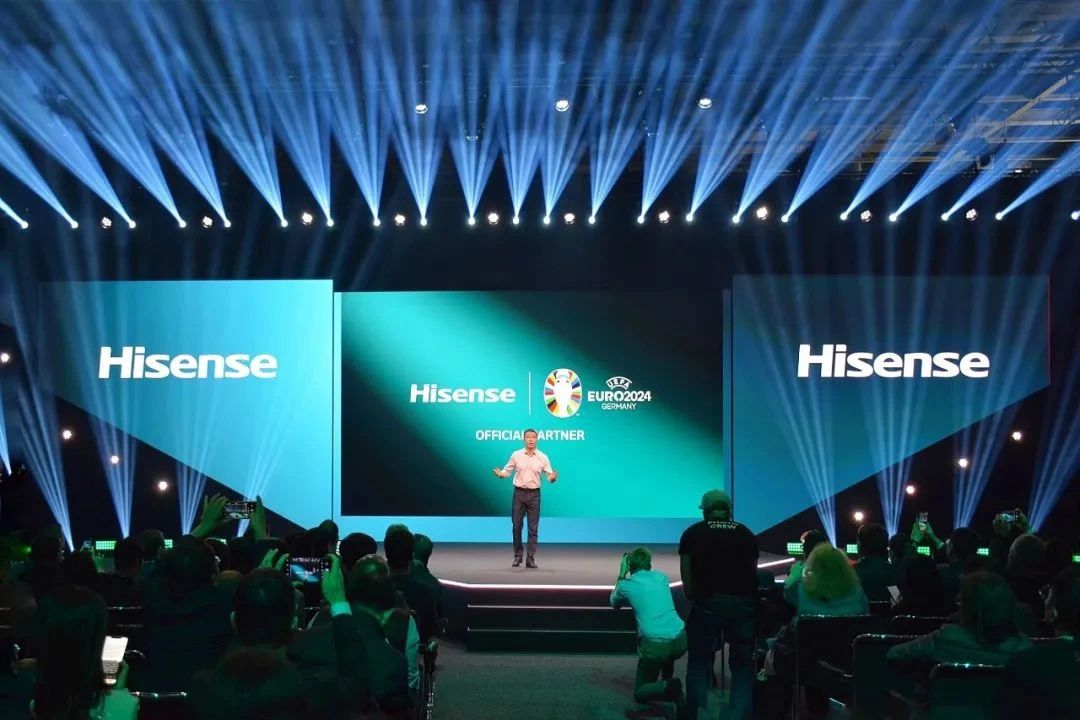 海信展示 120 英寸折疊屏激光電視，可拆卸設計輕松入戶