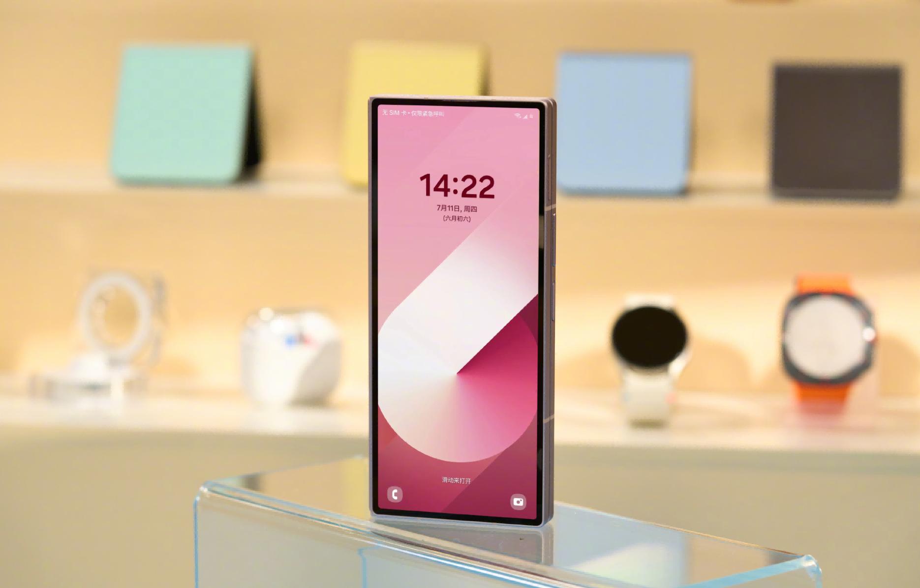 Galaxy Z Fold6:AI IδۯB֙CЈlչ