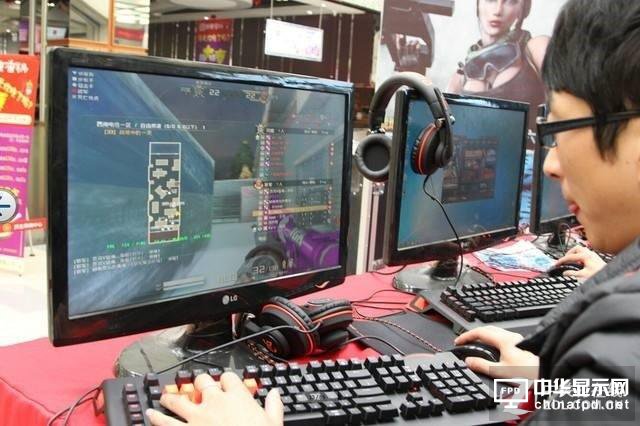 嚇尿世界冠軍 電競(jìng)液晶怎成