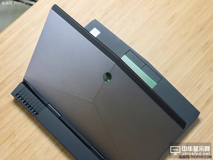 涓冧唬i7锛婫TX 1060 Alienware 13 OLED鐗堣⿻娓�