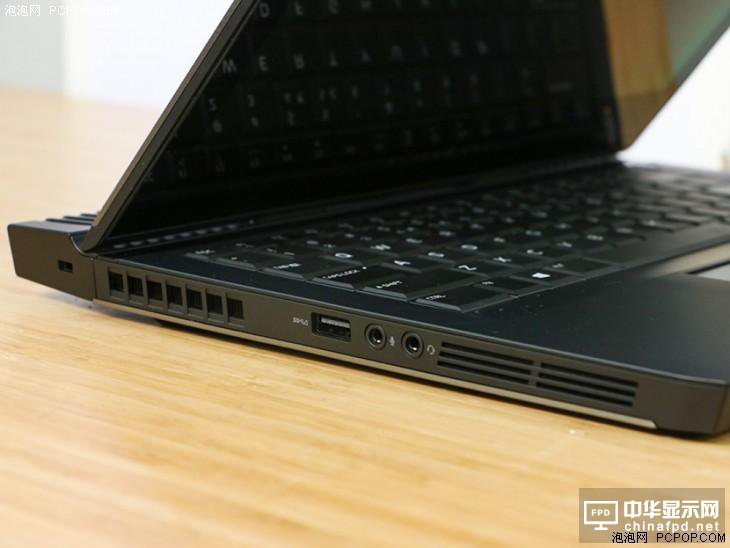 涓冧唬i7锛婫TX 1060 Alienware 13 OLED鐗堣⿻娓�