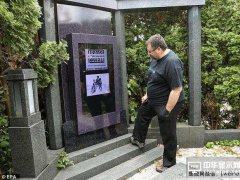 世界首款電子墓碑誕生 48英寸防雨觸摸顯示屏