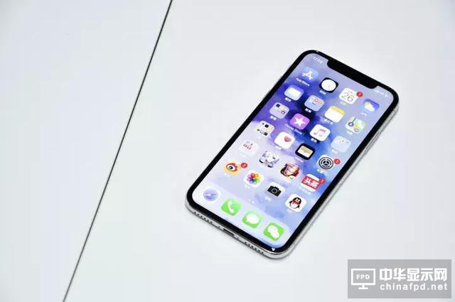 iPhone X 堪稱印鈔機, 一周狂賣900萬臺！這差不多是720億人民幣