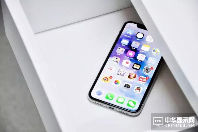 iPhone X 堪稱印鈔機, 一周狂賣900萬臺！這差不多是720億人民幣