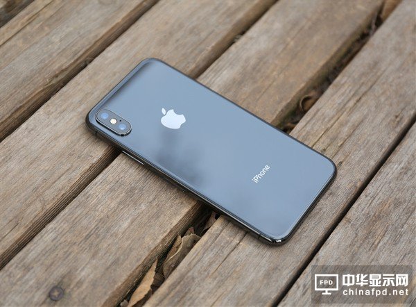 全面屏設計 廉價iPhone X配備LCD屏
