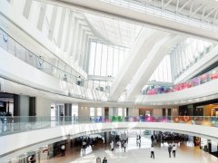 黑科技！LG推出全新透明LED薄膜顯示器