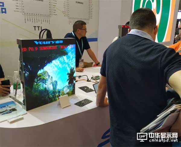 卓華——P0.9微間距黑珍珠LED顯示屏